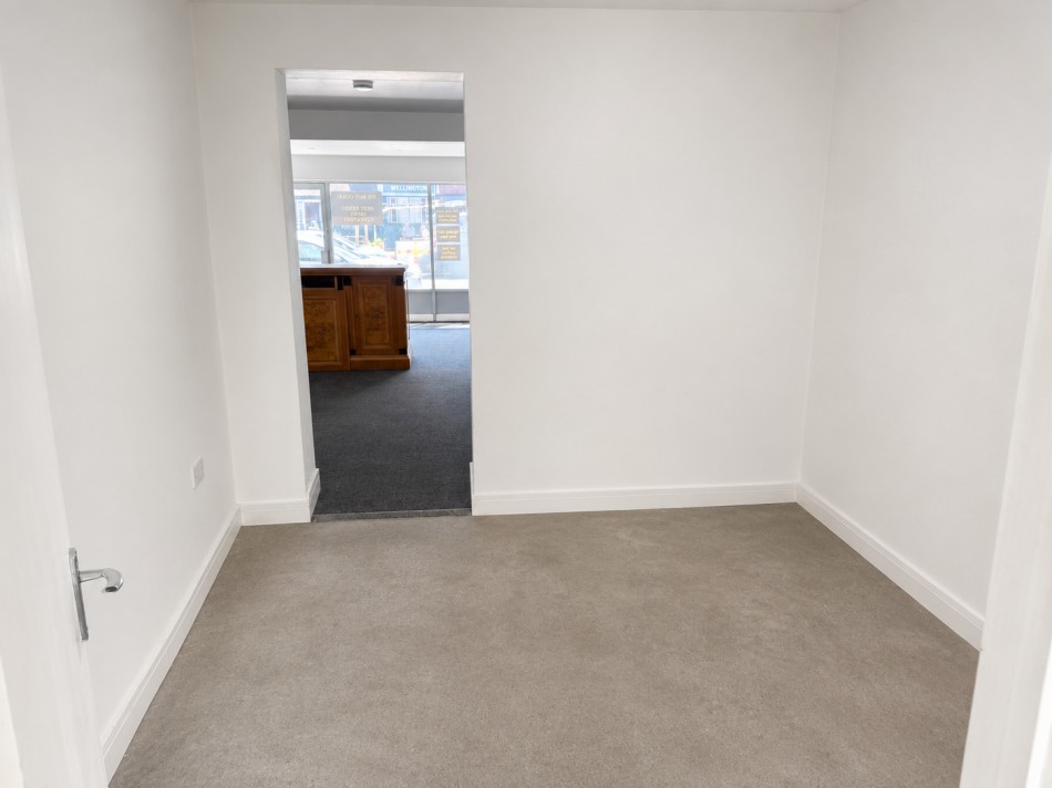 Images for High Street, Epping EAID: BID:cwc