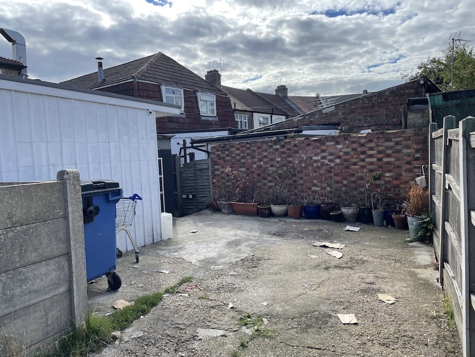Images for Ardleigh Green Road, Hornchurch EAID: BID:cwc