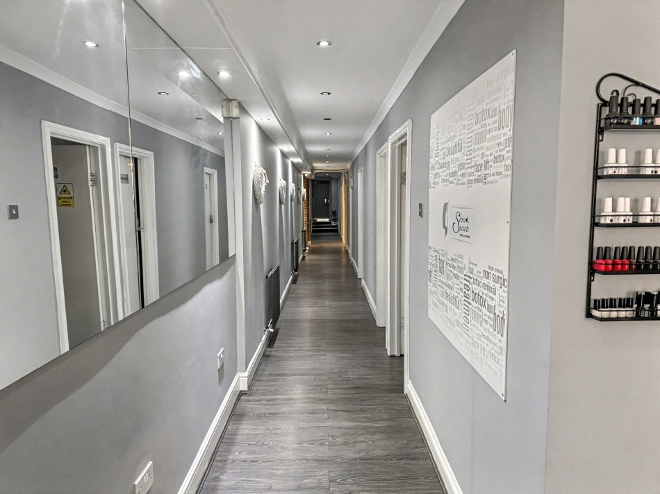 Images for Snakes Lane East, Woodford Green EAID: BID:cwc