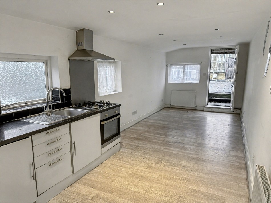 Images for Snakes Lane East, Woodford Green EAID: BID:cwc