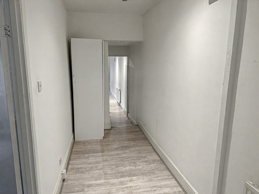 Images for Snakes Lane East, Woodford Green EAID: BID:cwc