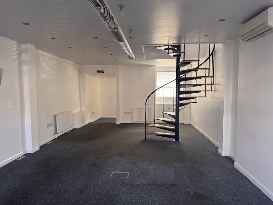 Images for Station Road, Chingford EAID: BID:cwc