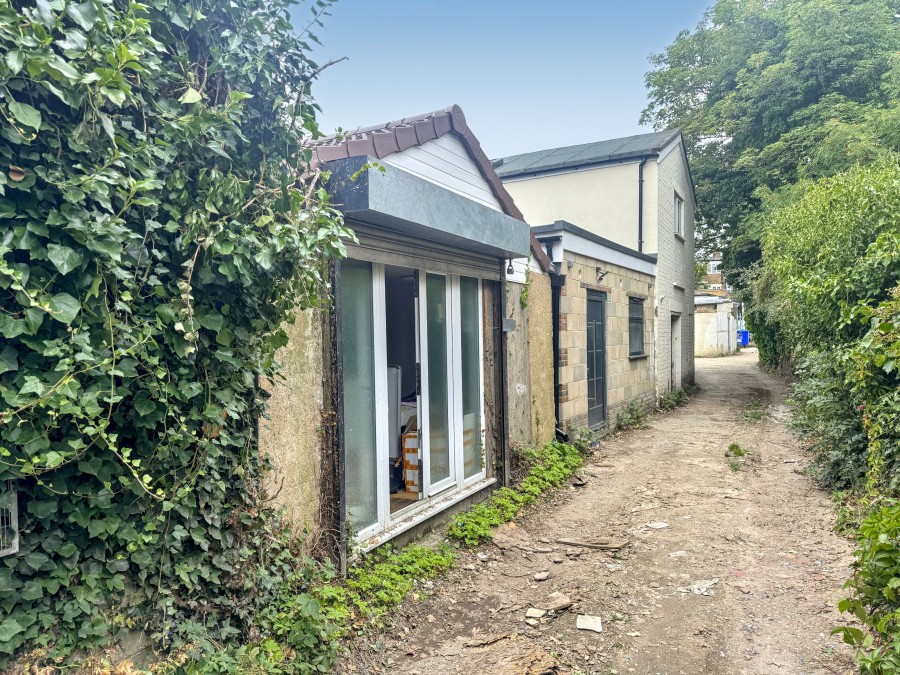 Images for St. Marys Lane, Upminster EAID: BID:cwc