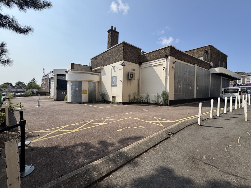 Images for High Road, South Woodford EAID: BID:cwc