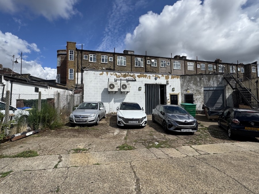 Images for Snakes Lane, Woodford Green EAID: BID:cwc