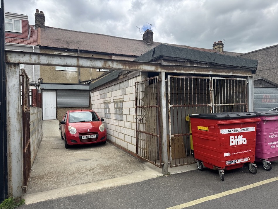 Images for Eastern Avenue, Ilford EAID: BID:cwc