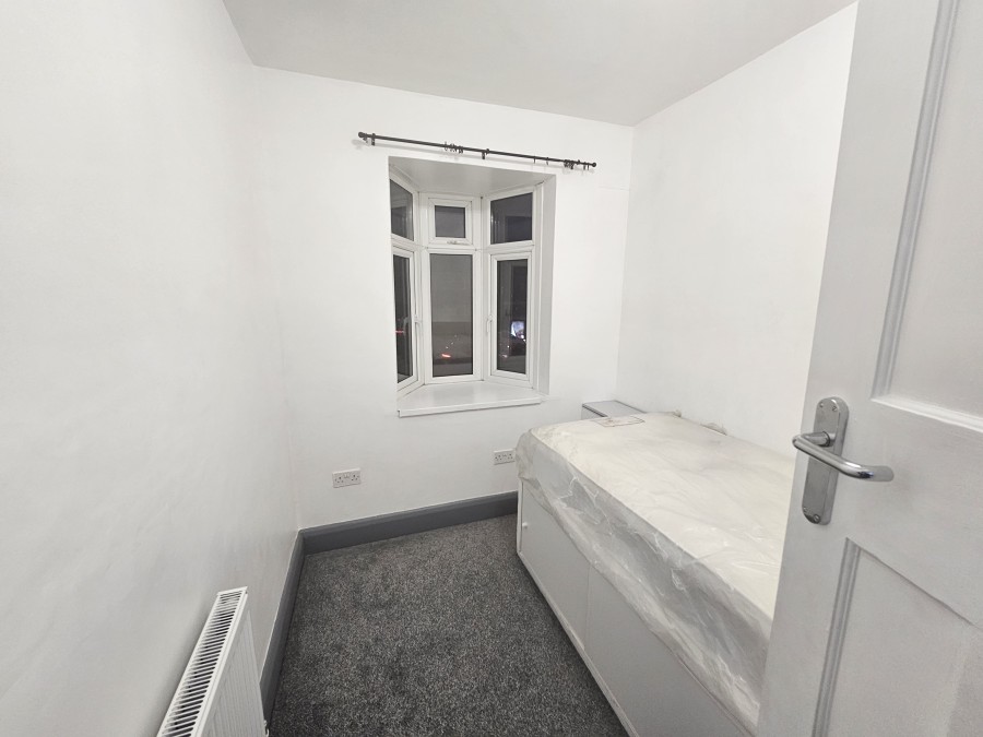 Images for Eastern Avenue, Ilford EAID: BID:cwc