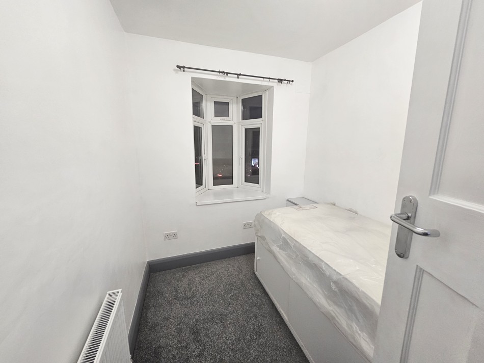 Images for Eastern Avenue, Ilford EAID: BID:cwc