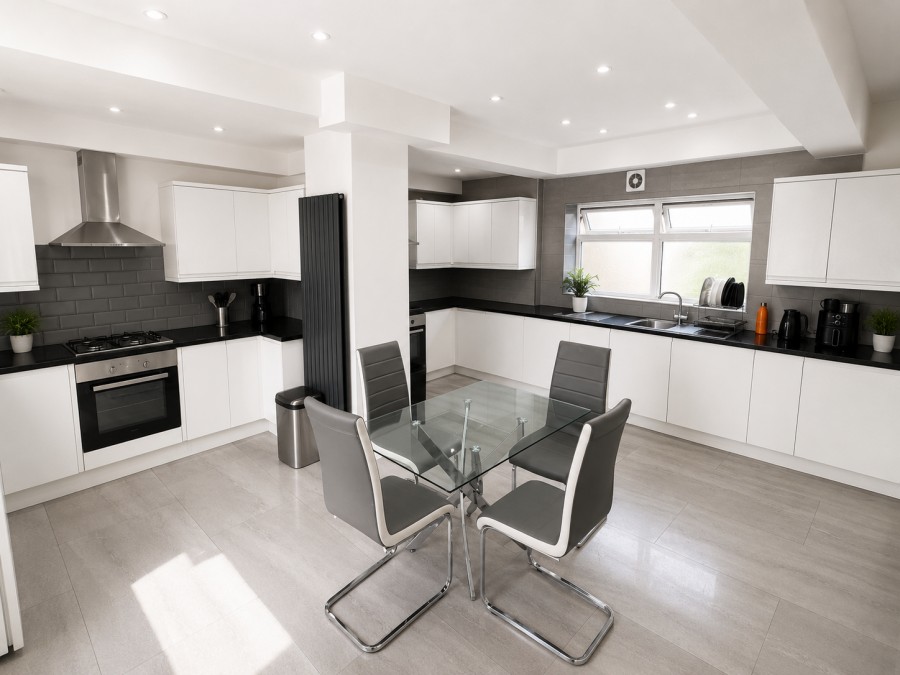 Images for Oaklands Park Avenue, Ilford EAID: BID:cwc