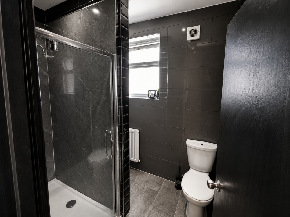 Images for Oaklands Park Avenue, Ilford EAID: BID:cwc