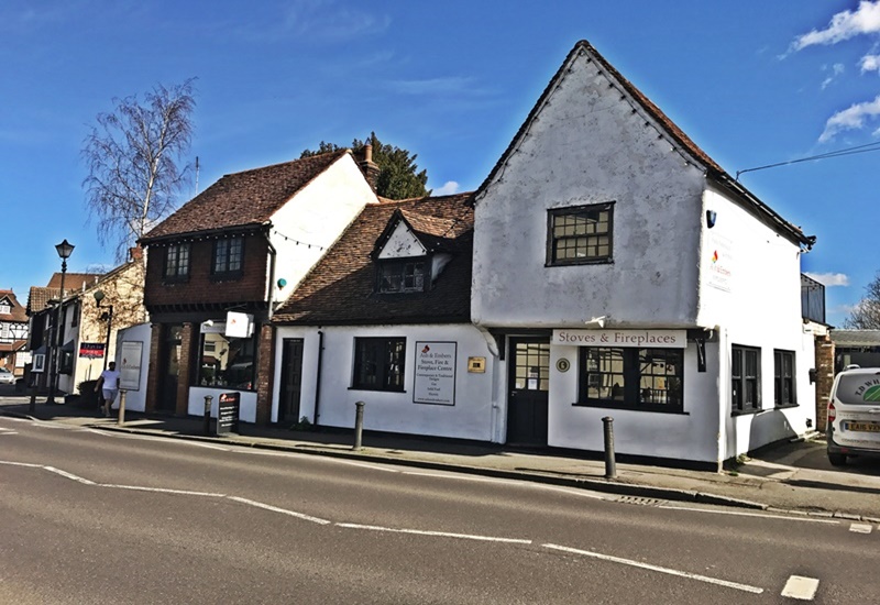 The Old Coach House, Abridge