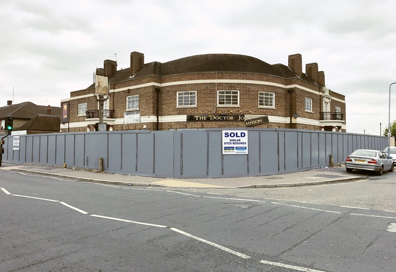 Dr Johnson Pub, Barkingside, Essex